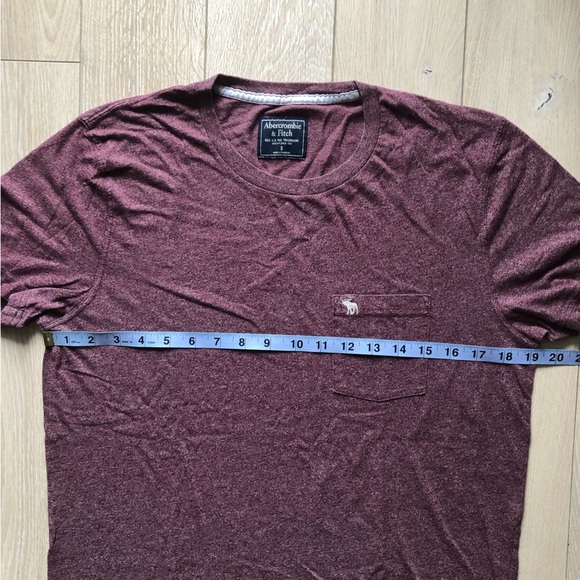 Abercrombie & Fitch Logo Embroidered Pocket T Shirt in Maroon Heather Size S - Picture 7 of 9